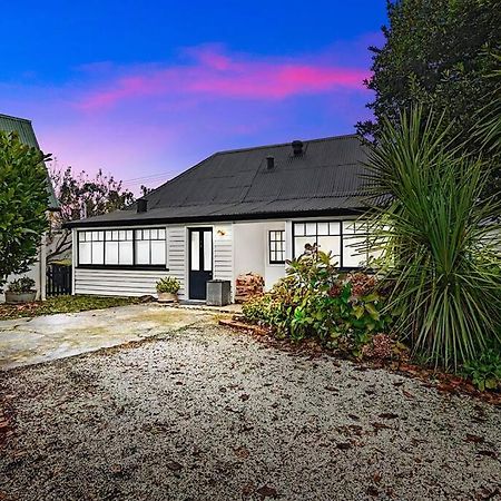 Blackwood Tree Cottage - Heritage Listed Property - Evandale! Dış mekan fotoğraf