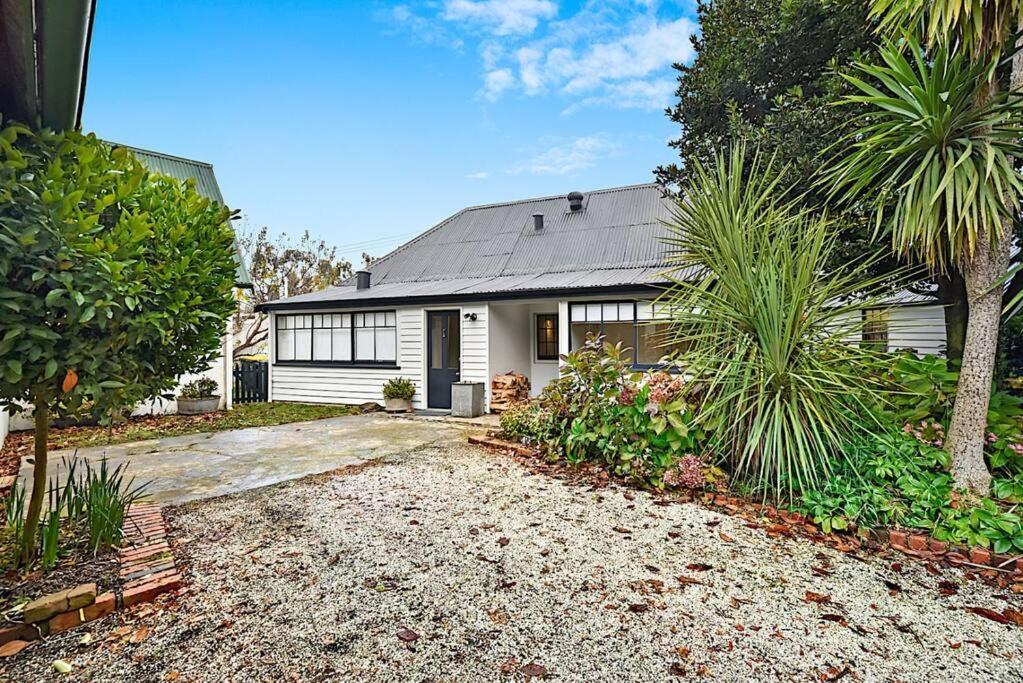 Blackwood Tree Cottage - Heritage Listed Property - Evandale! Dış mekan fotoğraf